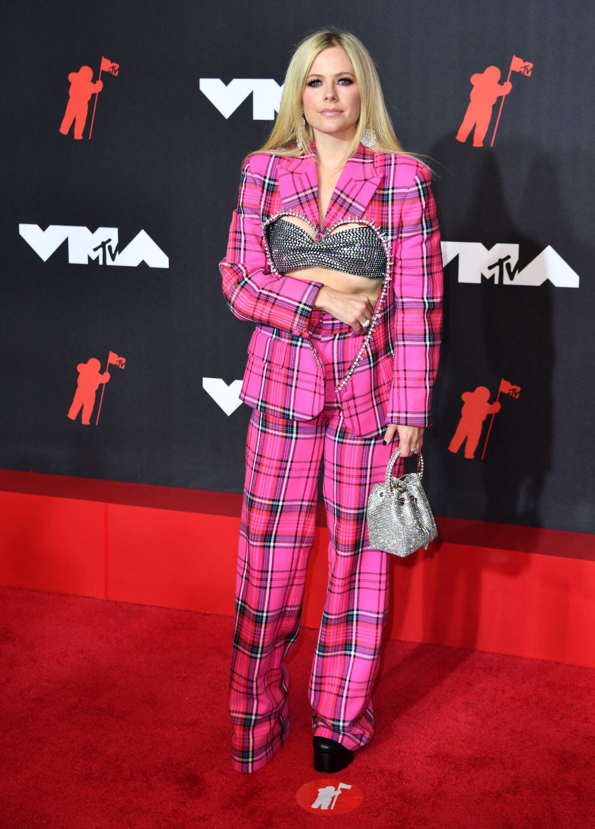 Avril Lavigne más stílust képvisel, mint karrierje elején