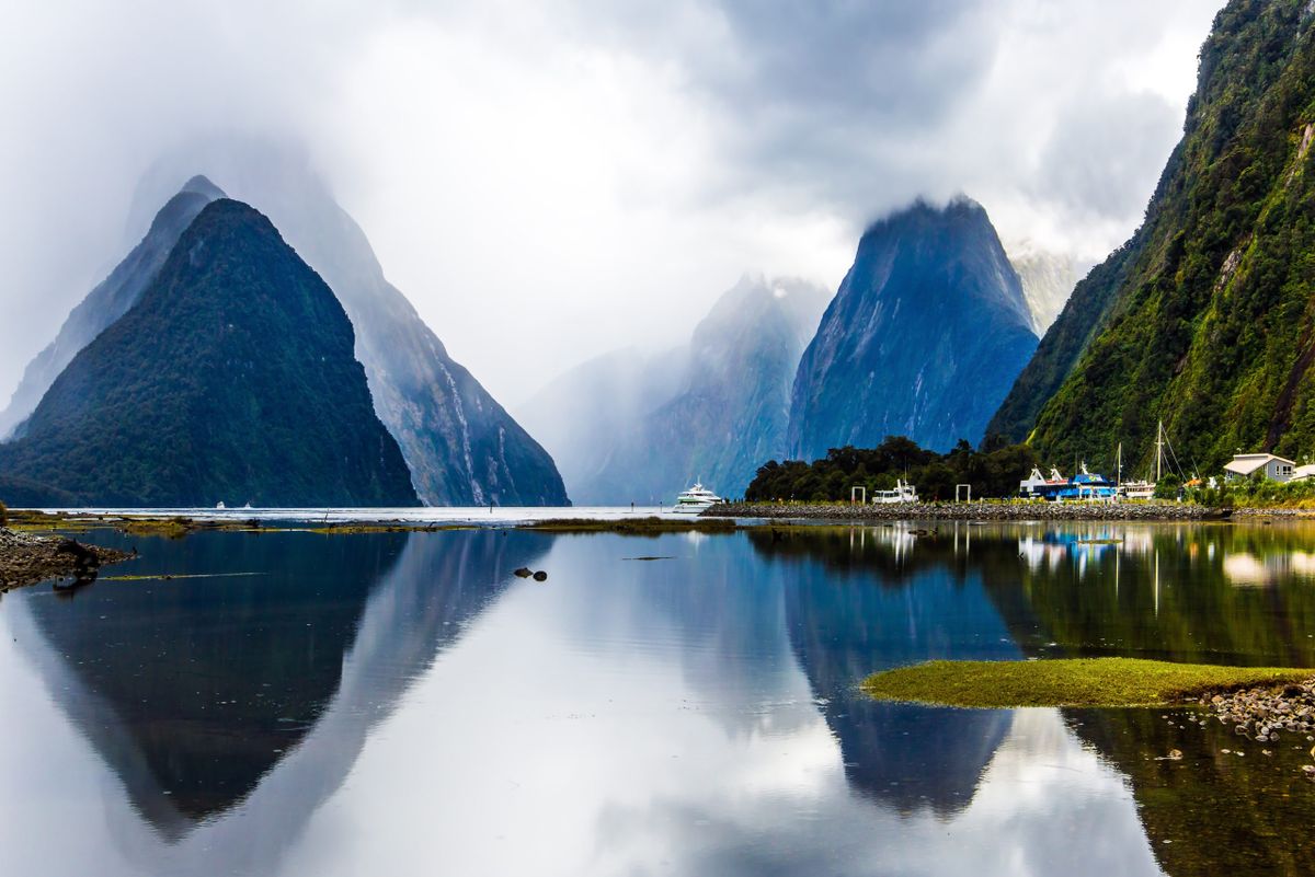 Land,Of,Hobbits,-,New,Zealand.,Port,Of,Tourist,And
