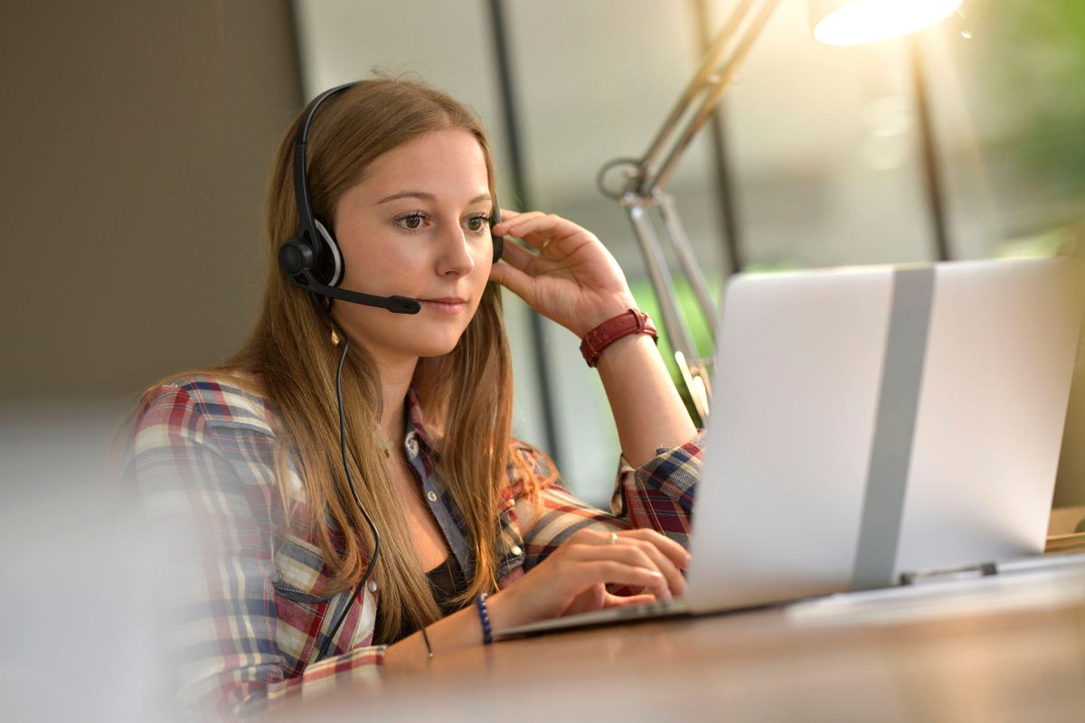 Young,Woman,Studying,From,Home,During,Confinement,Period