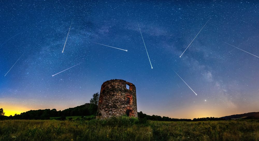 Meteor,Shower,And,The,Milky,Way,With,Old,Ruin,On