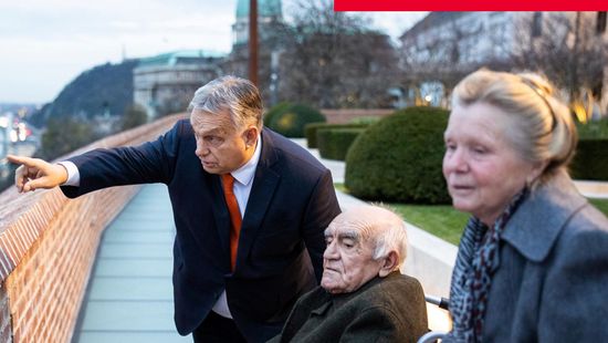 Orbán Viktor személyesen köszönte meg az idős párnak az ország karácsonyfáját - Videó! (Frissítve!)