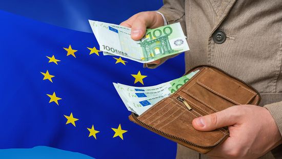 Milliókat fizetett a brüsszeli korrupciós botrányban érintett NGO-nak az Európai Bizottság
