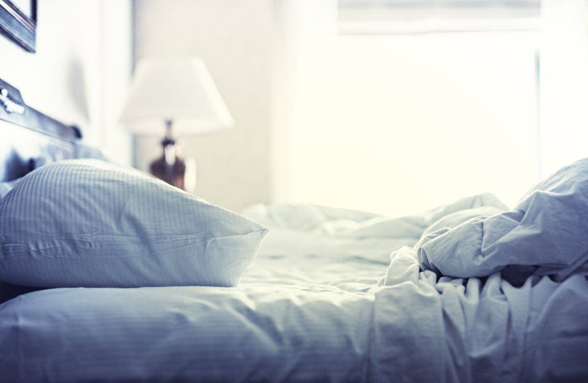 ágy, hálószoba, alvás, Shutterstock illusztráció