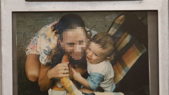 Csendőrök vallottak a bíróságon: A kétéves Alex vére volt a gyilkos magyar anya késén
