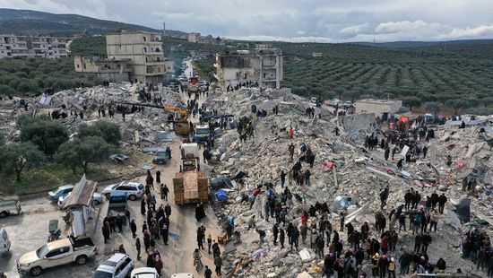 Török-szíriai földrengés: folyamatosan nő a kimenekített emberek száma
