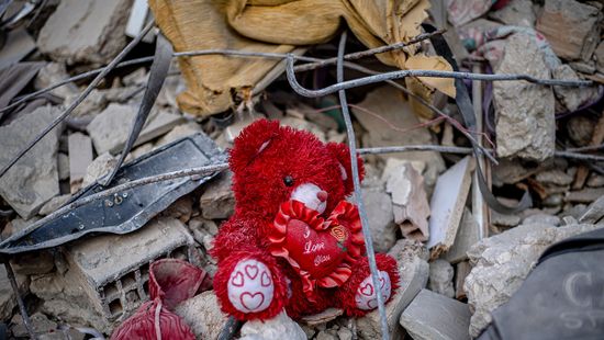 Szijjártó Péter: Magyarország segélyszállítmányt küld a földrengés szíriai károsultjai számára