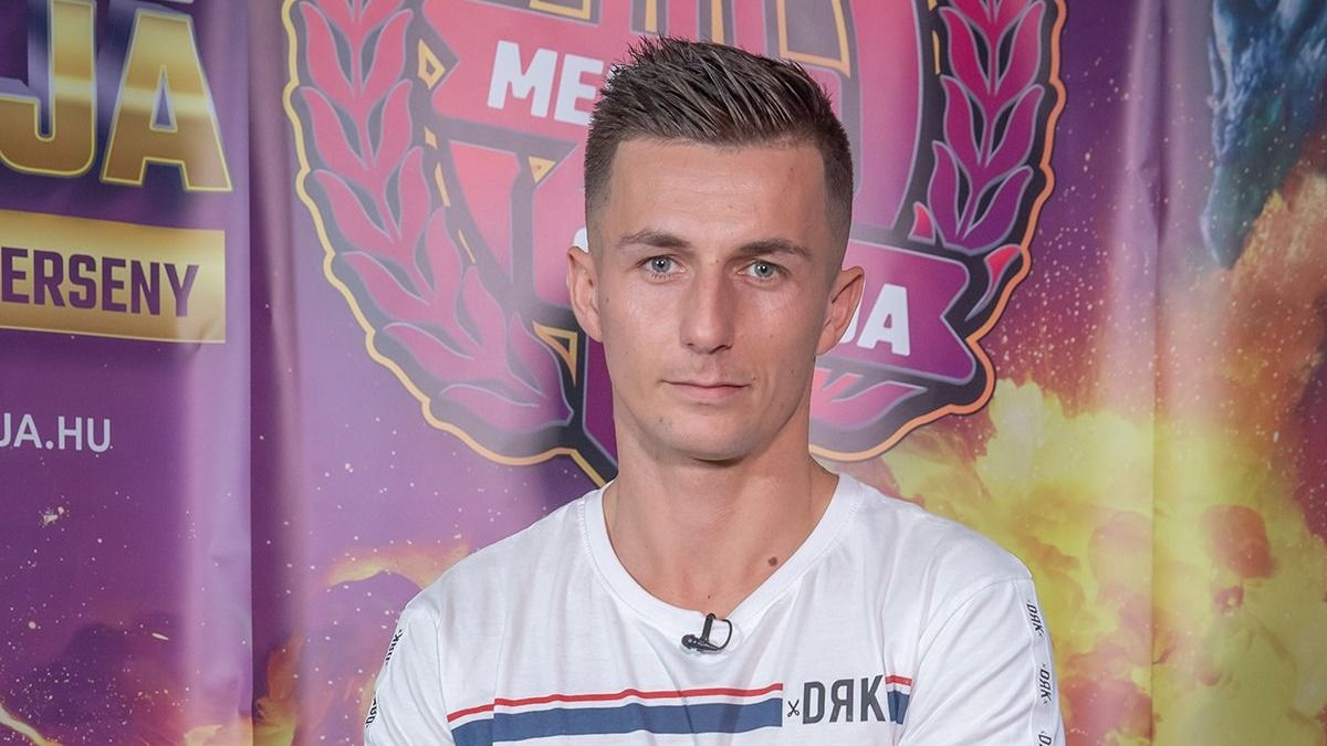 Ezt a szívszorító dalt énekelte Szvoboda Bence emlékére a gyerekkori ...