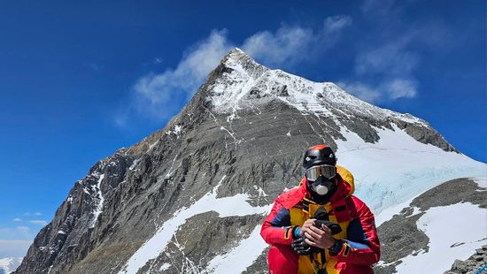 Visszaadja a Mount Everest Suhajda Szilárd holttestét