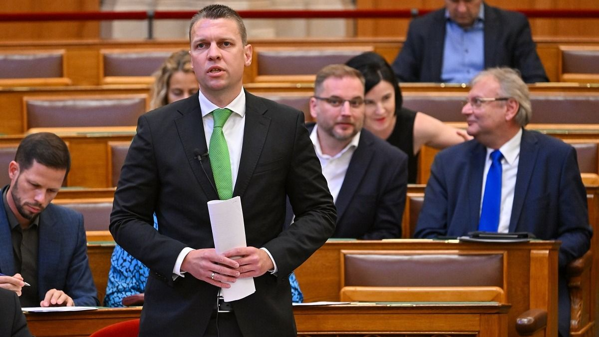 Menczer Tamás: A németek a nőkre is ki akarják terjeszteni a kötelező sorkatonaságot