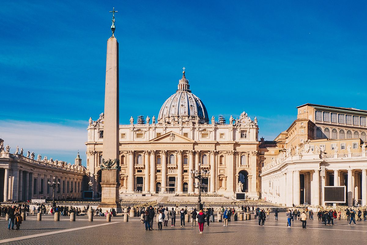 St.,Peter's,Square,And,Saint,Peter's,Basilica,In,The,Vatican