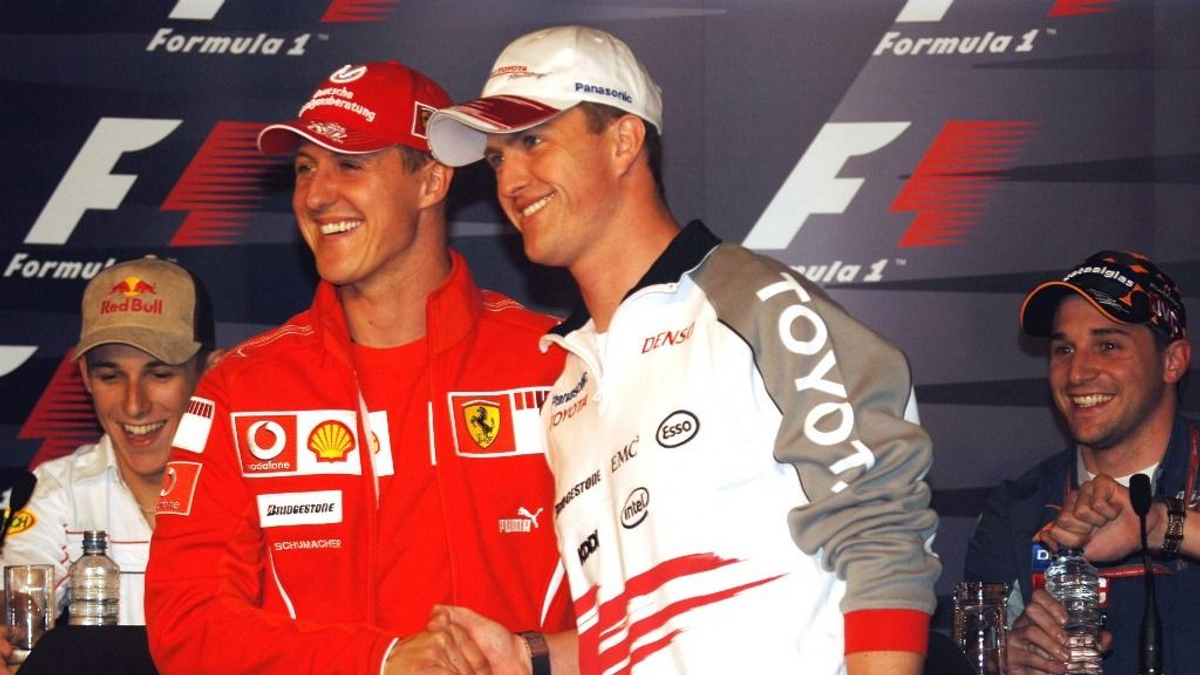 „Egy asztalnál vacsorázik a családjával” – egykori csapattársa hozott friss infókat Schumacher állapotáról