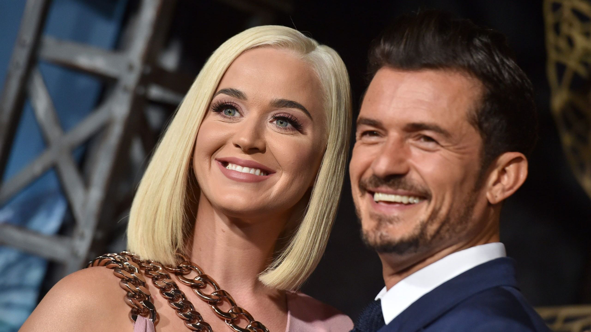 Katy Perry zavarba ejtő dekoltázst villantott