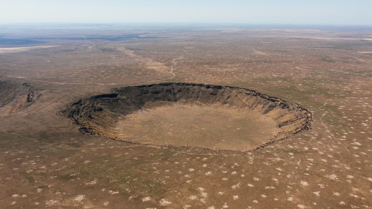 Föld kráter lyuk víznyelő sablon