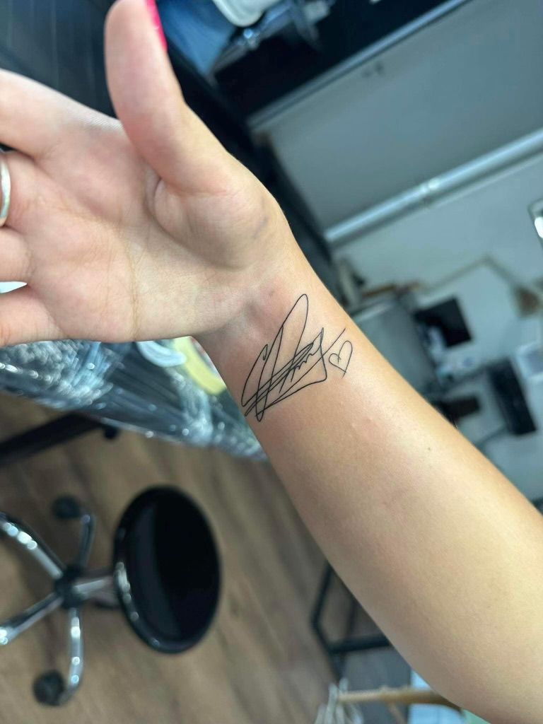 Peter Srámek egy rajongója tetoválása