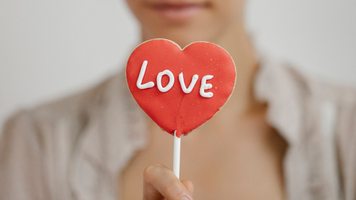Ő írta az első Valentin-napi üzenetet: ez állt benne!