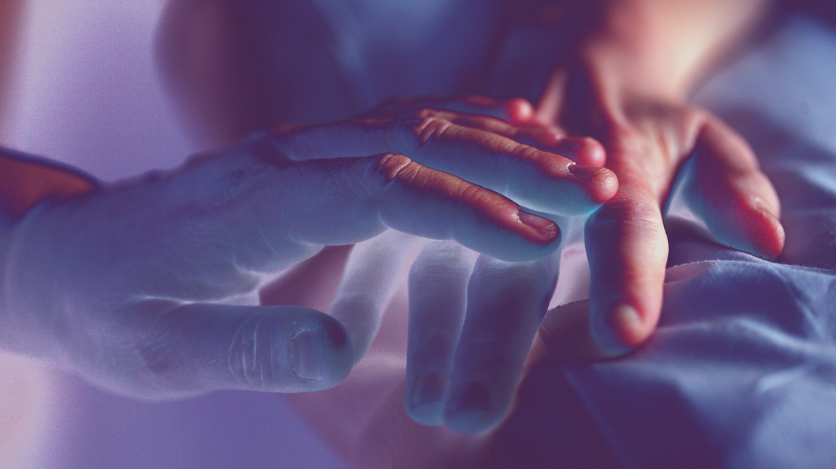Kitálalt a hospice nővér: ez történik a legtöbb beteggel a halála előtt