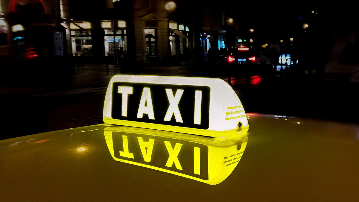 A fél ország egy budapesti taxis pofátlanságán röhög, hihetetlen dolgot művelt – Képek