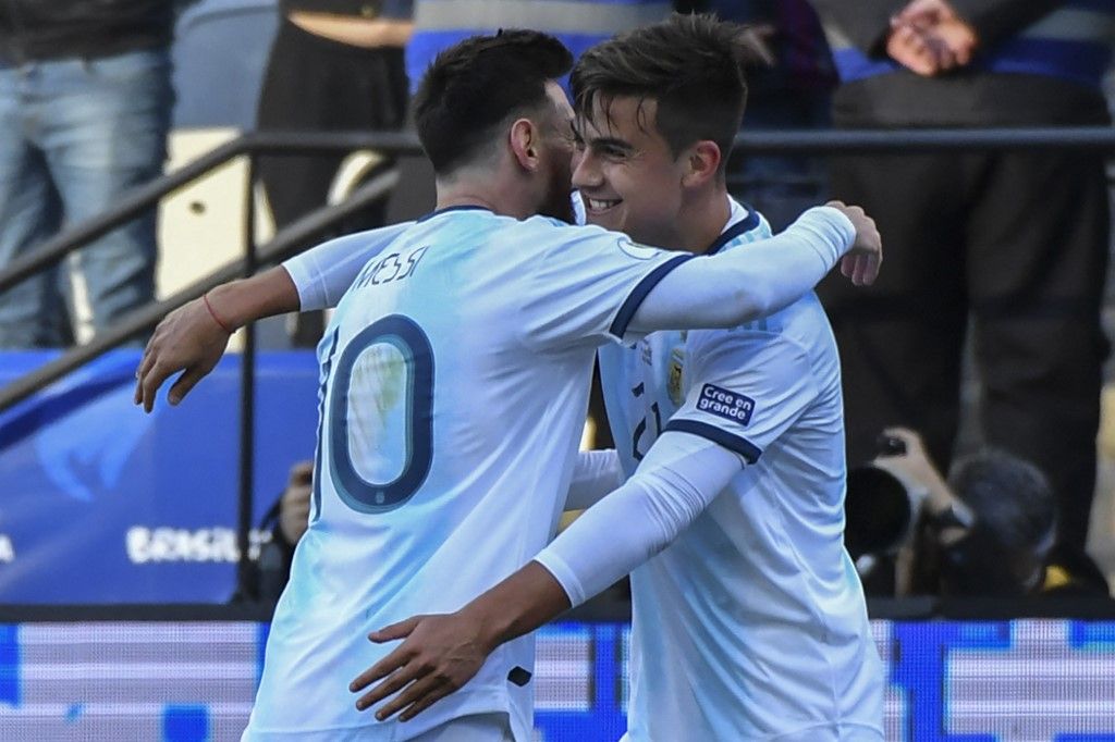 Messi és Dybala (jobbra) az argentin válogatottban