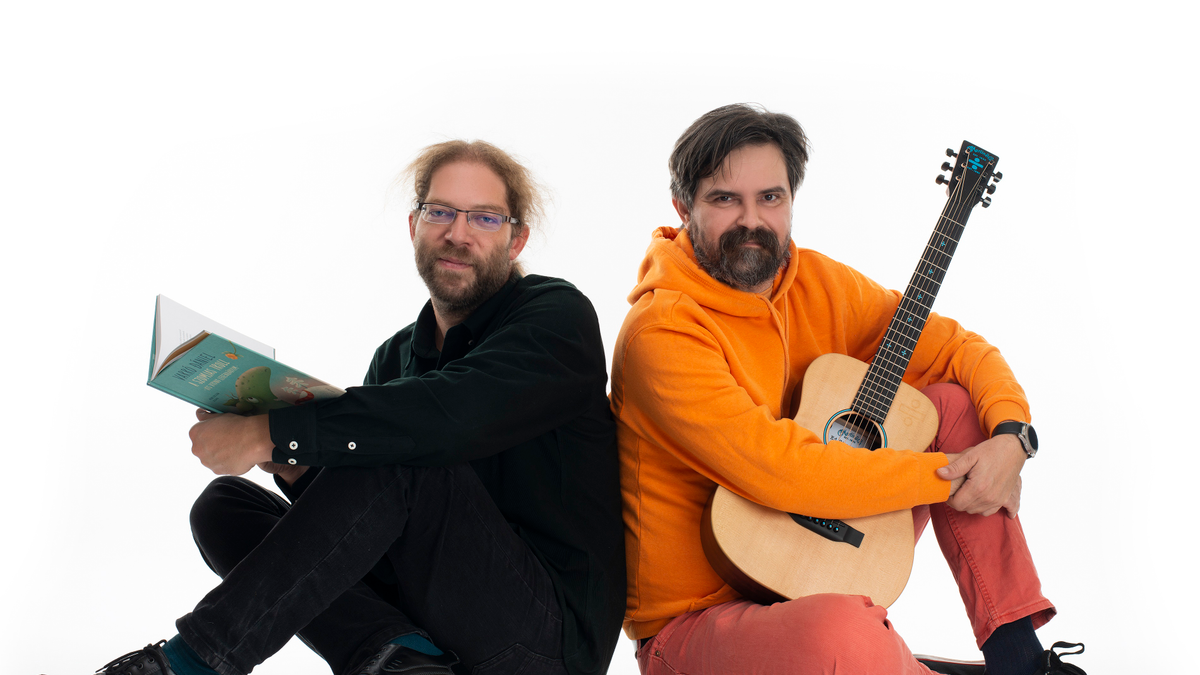 Zenés-irodalmi estet tart Varró Dániel költő és Molnár György gitáros