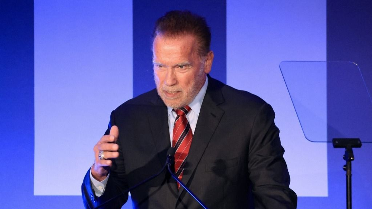 Kórházba került Arnold Schwarzenegger, fontos üzenetet küldött