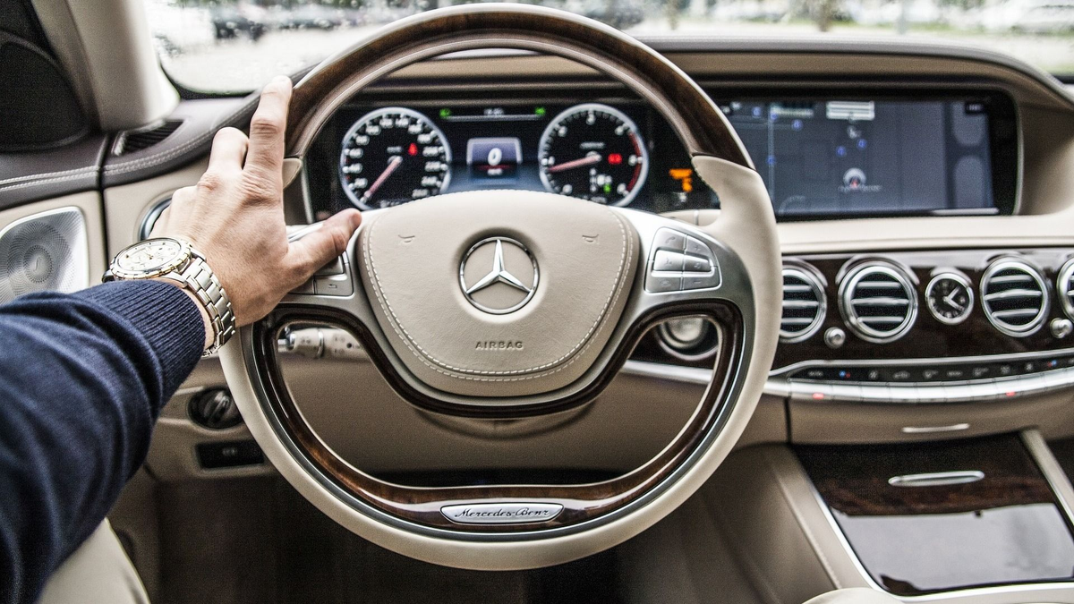 Romhalmaz maradt az újpalotai ámokfutó után - egy fekete Mercedest keresnek