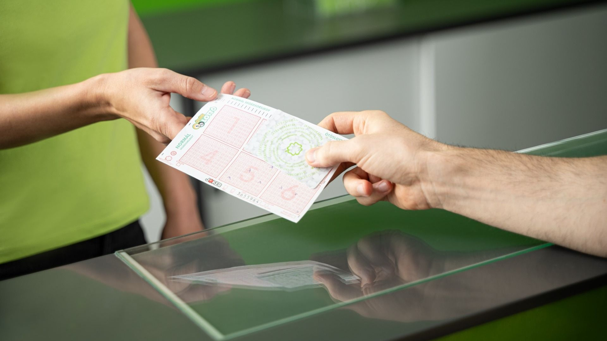 Elvitték minden idők eddigi legnagyobb Ötöslottó jackpotját
