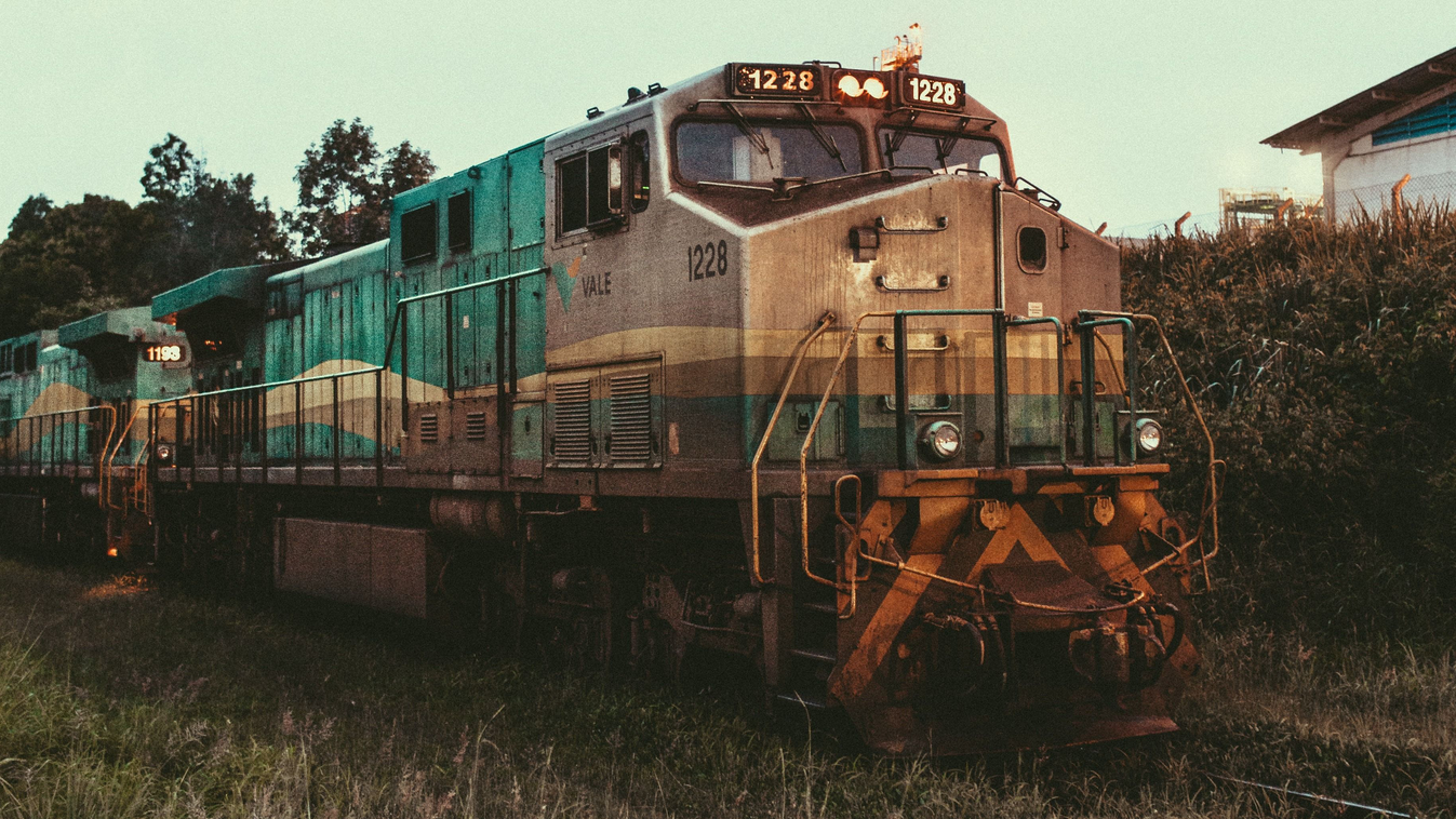 Hatalmas volt a pánik: mozdonyvezető nélkül száguldott a vonat megállíthatatlanul