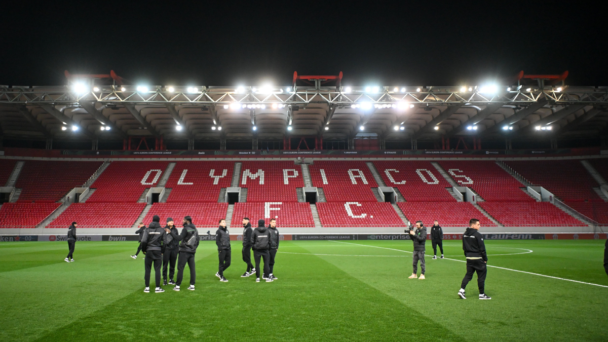 „Őrület lesz!” – Így várják a Fradit a görögök, már készülnek a stadionnál – Videó
