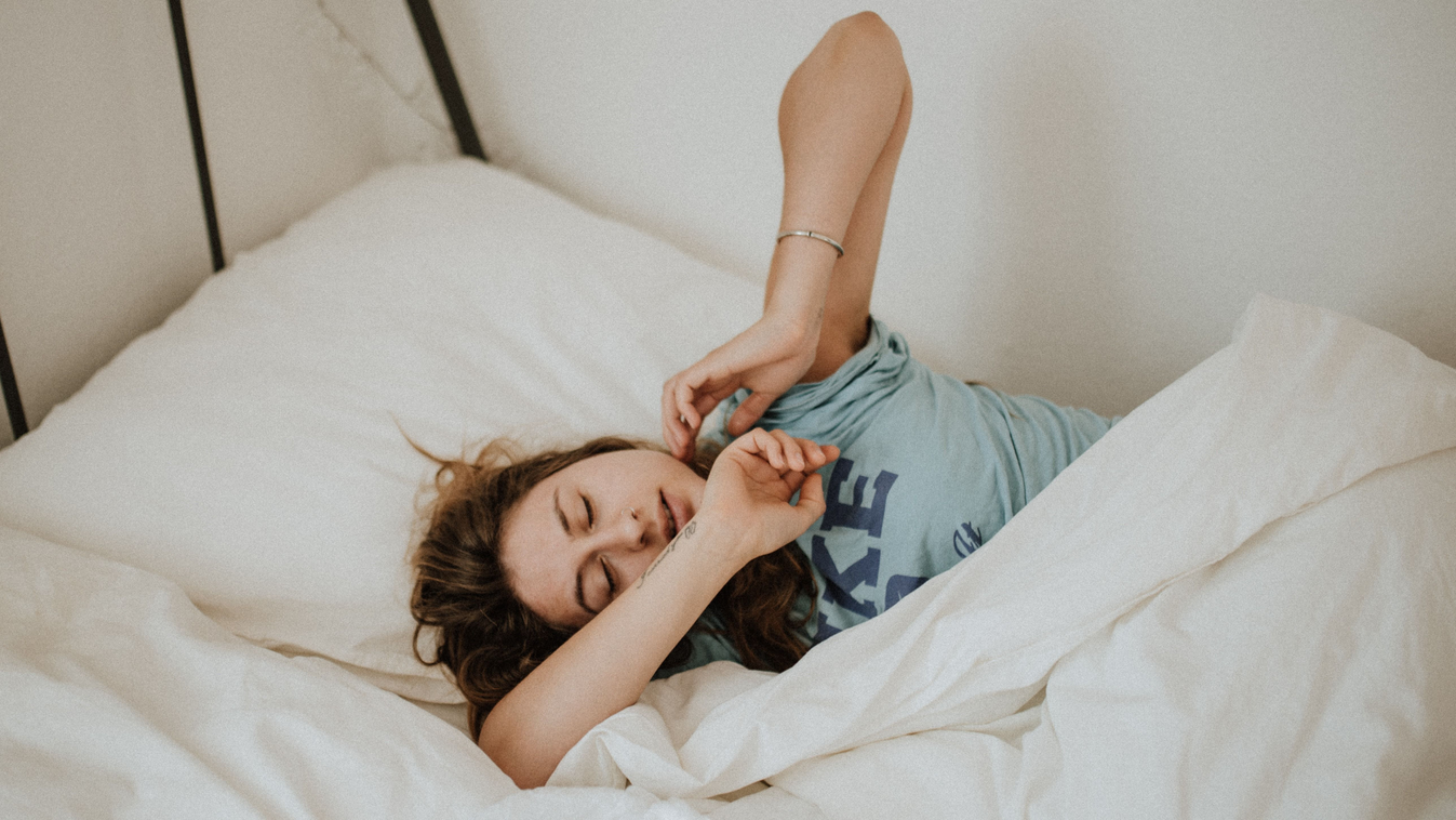 Fontos figyelmeztetést adott ki az alvásszakértő: ez neked is segíthet