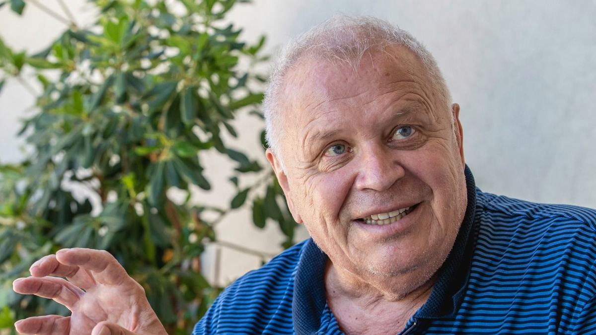 Dévényi Tibor: Élő legenda vagyok