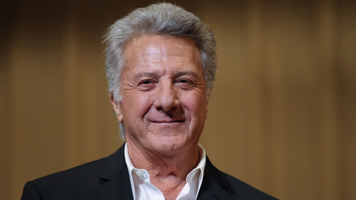 Így mosolyog Dustin Hoffman a Britney Spears-feldolgozás videóklipjében