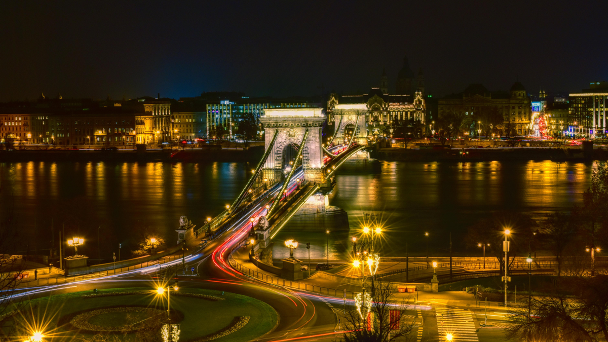 Így se beszéltek még Budapestről – az angolok keményen fogalmaztak a fővárosról – Metropol