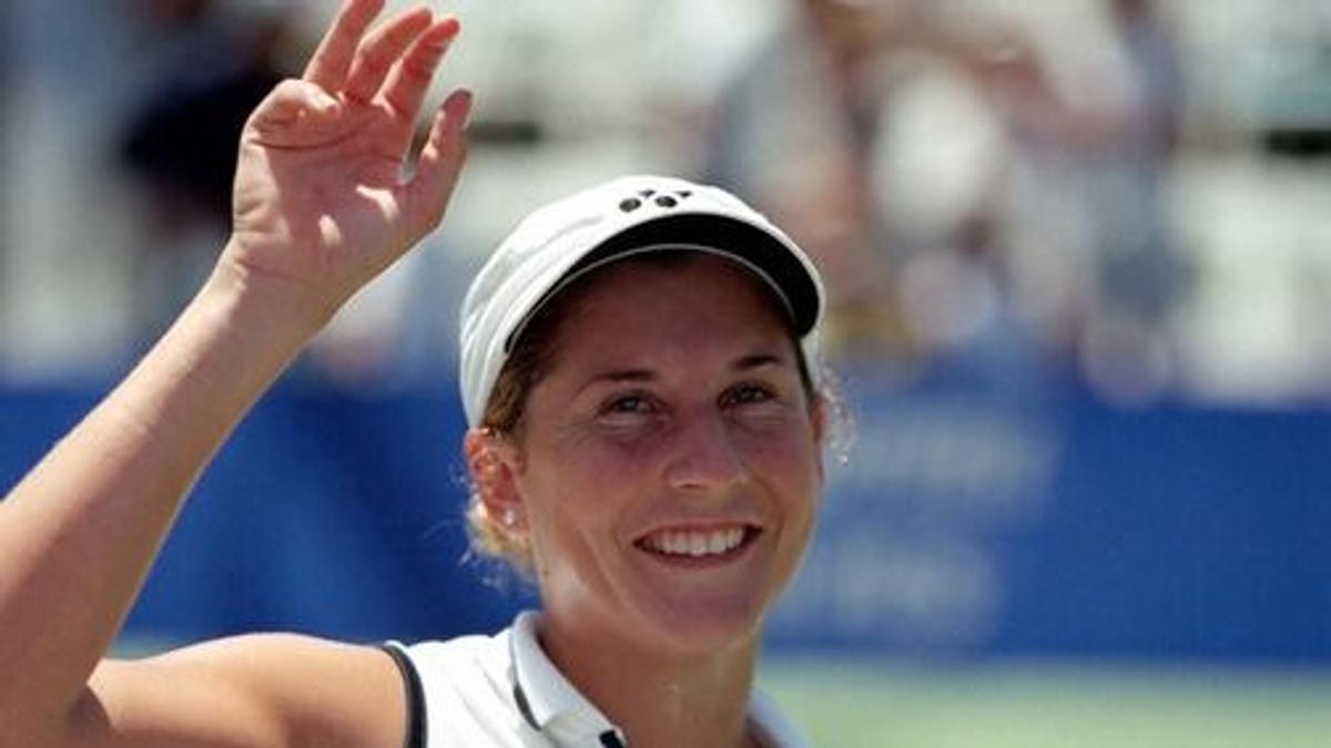 Ez a magyar teniszezőnő világelső lett a mai napon: szó szerint hátba is szúrták érte – Metropol