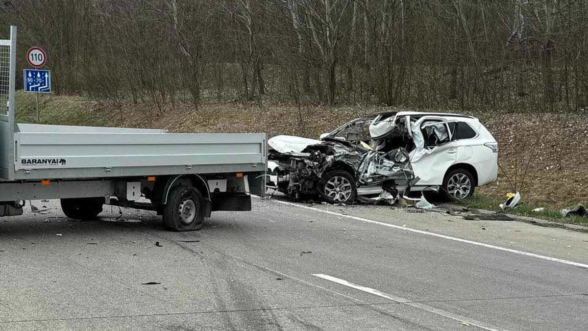 Horrorbaleset Gödöllőnél: hihetetlen, mi okozott tragédiát – helyszíni fotókkal