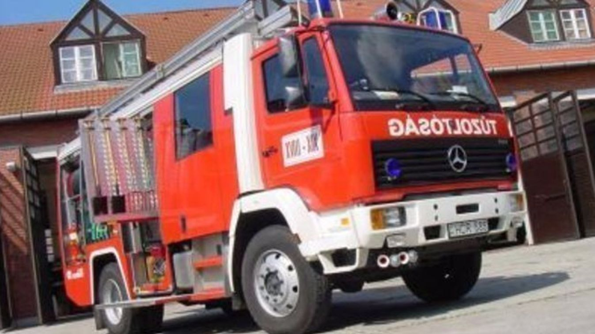 Most jött: otthonaikból menekítik a lakókat Miskolcon