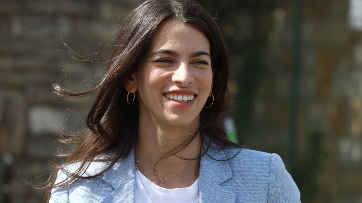 Elkezdődött Szentkirályi Alexandra kampánynyitója, itt kövesd élőben!