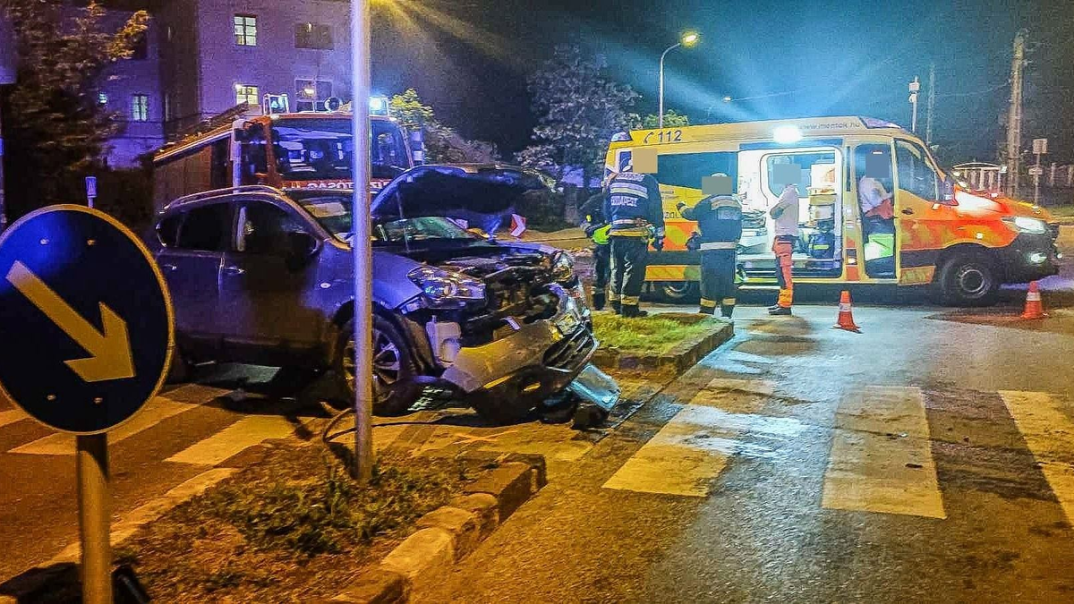 Elájult a száguldó autóban a sofőr Budán