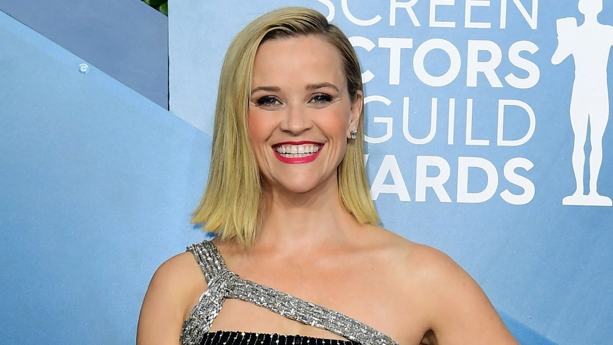 Ledöbbentek a rajongók, amikor Reese Witherspoon felfedte a valódi nevét - Videó