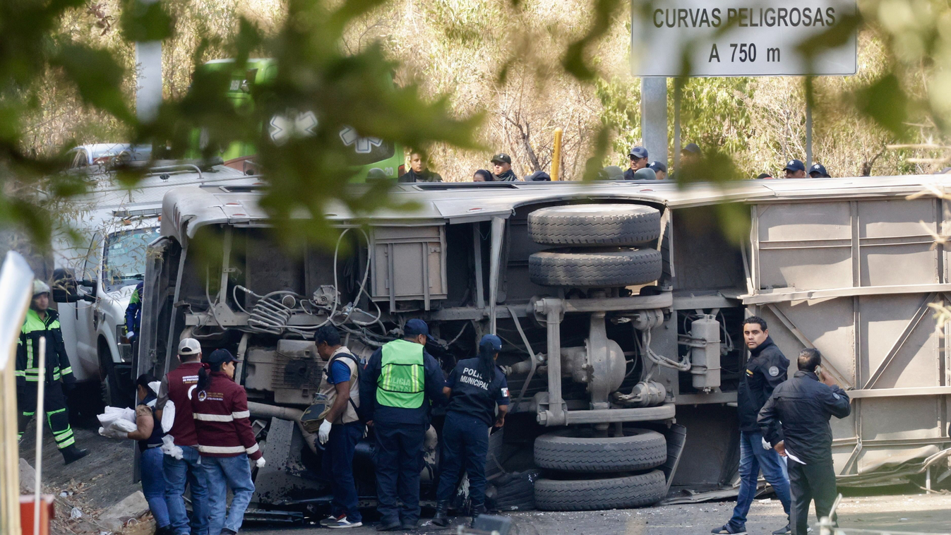 Szörnyű buszbaleset történt: 14-en meghaltak, rengeteg a sérült - Videó