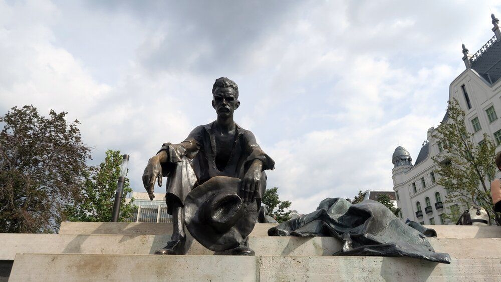 Budapest,,Hungary,-,September,24th,2016:,Attila,József:,Statue,Of József Attila