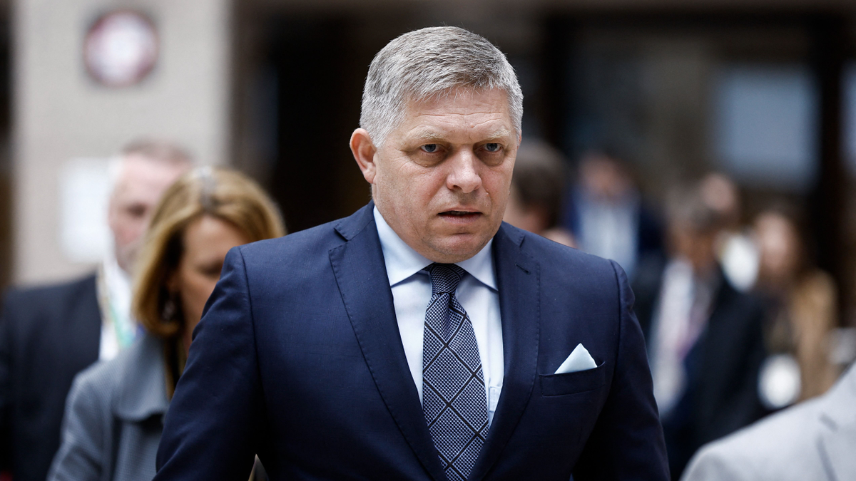 Lassan javul Robert Fico állapota, a külügyminisztere veszi át egy fontos feladatát