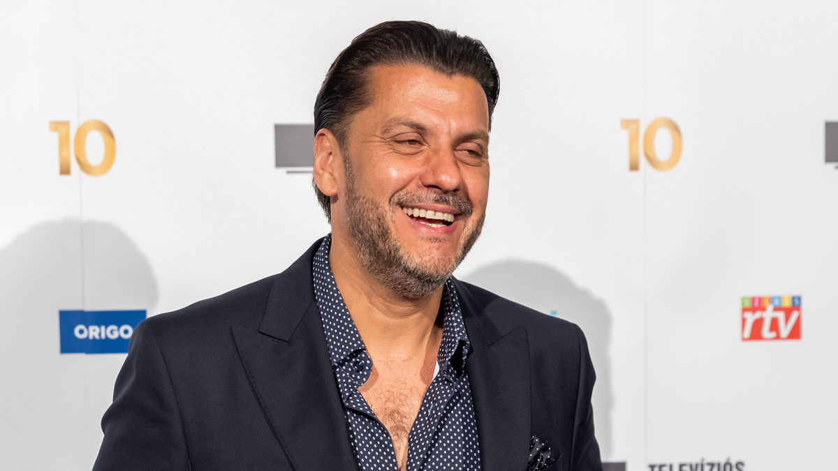 Kökény Attila sérült fiataloknak koncertezett