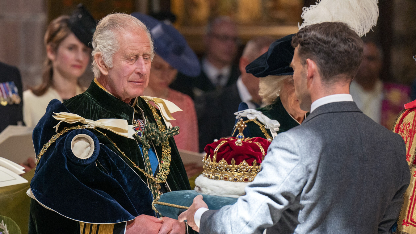 Drámai évforduló: egy éve koronázták meg Károly királyt