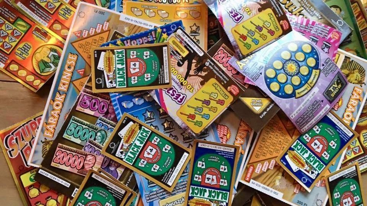Százmilliókat nyert kaparós sorsjeggyel, váratlan dolgot tett az amerikai nő