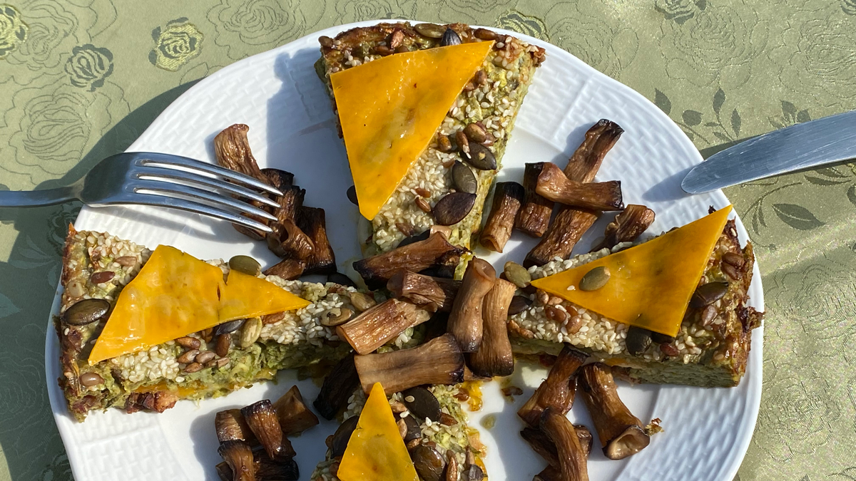 Cukkiniquiche sonkával, sajttal -búzalisztmentesen!
