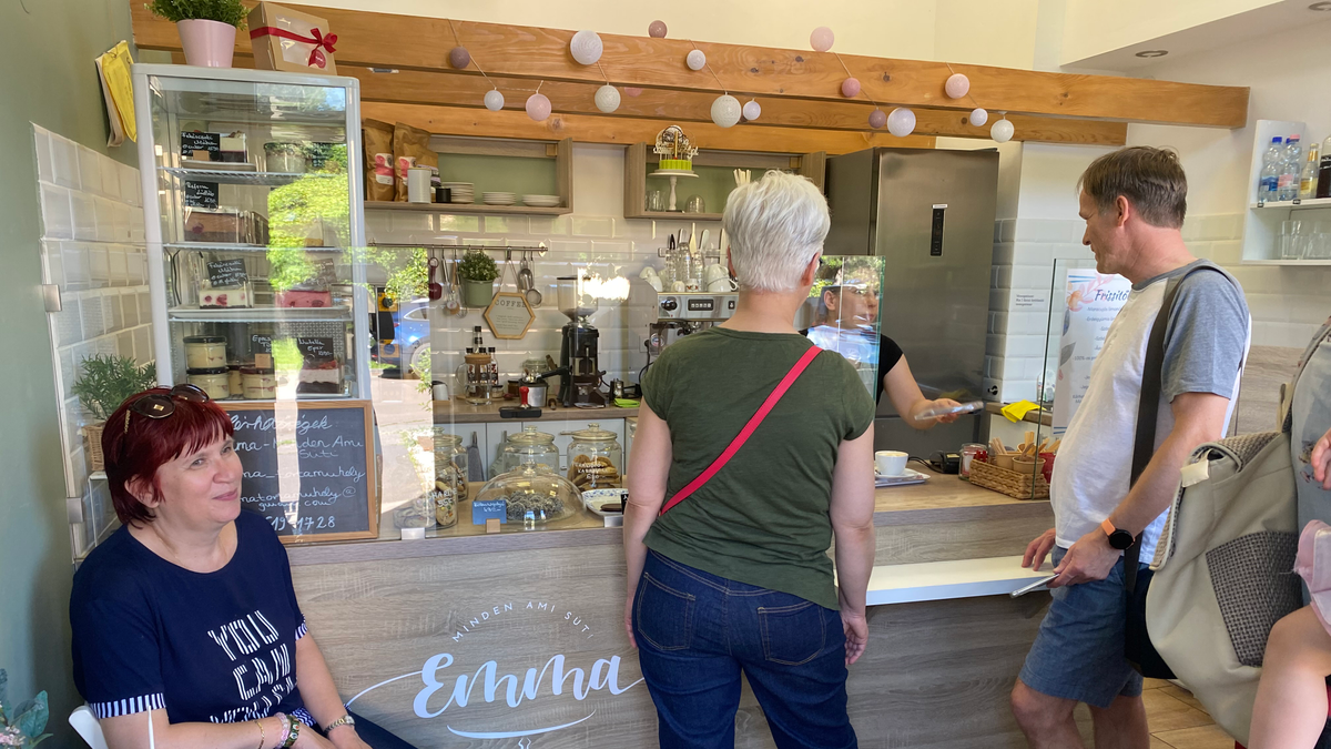 Emma – a nagyiról nevezte el tortaműhelyét a két lányunoka