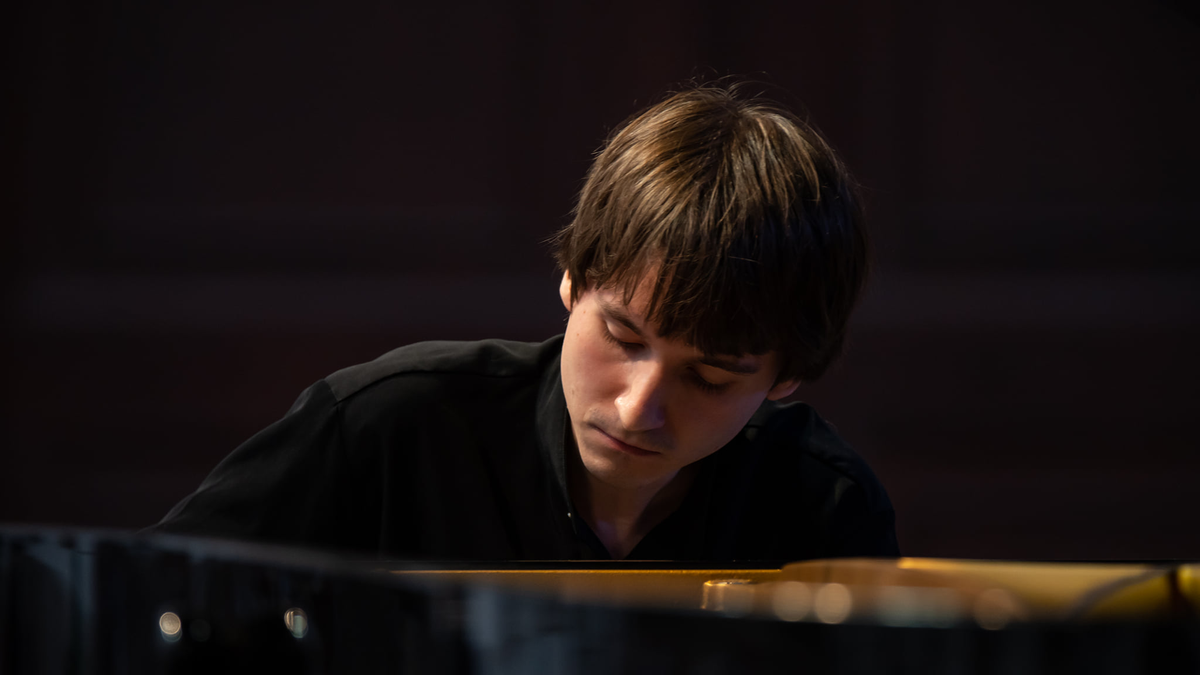 Villakoncert Szokolay Ádám zongoraművész közreműködésével