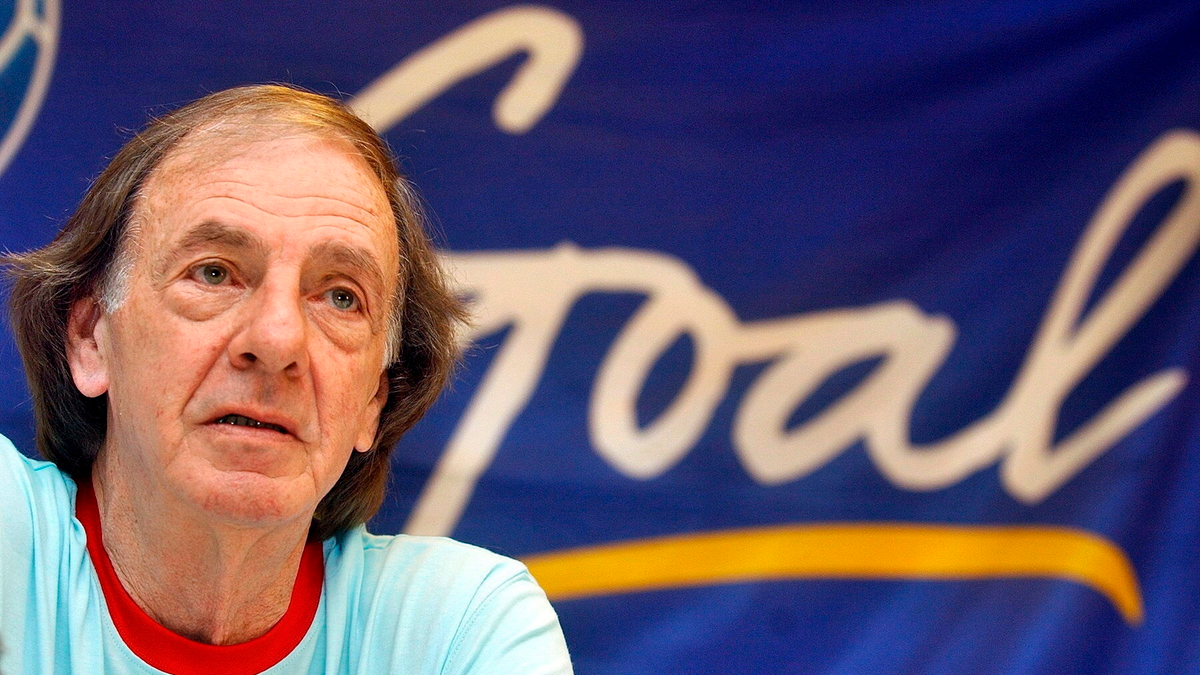 „Bujkálnom kellett volna, ha nem nyerünk" - a láncdohányos legendát gyászolja a futballvilág