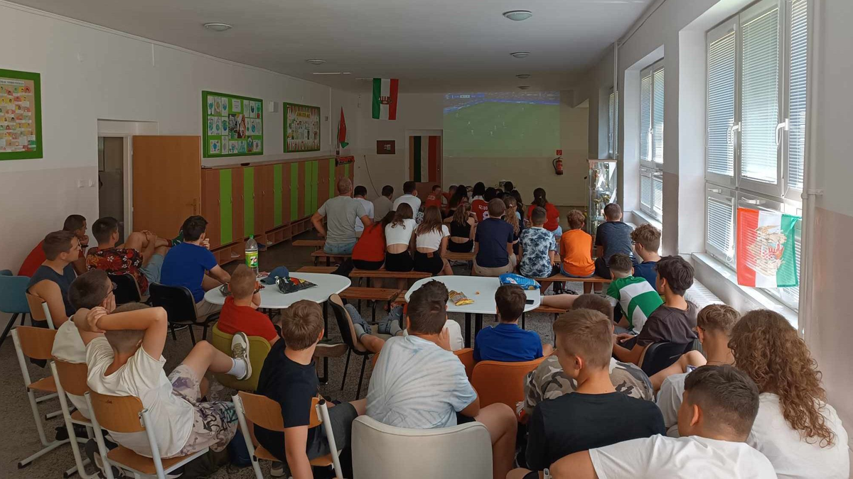 Felvidéken is szól a ria, ria, Hungaria! a magyar labdarúgó-válogatottért