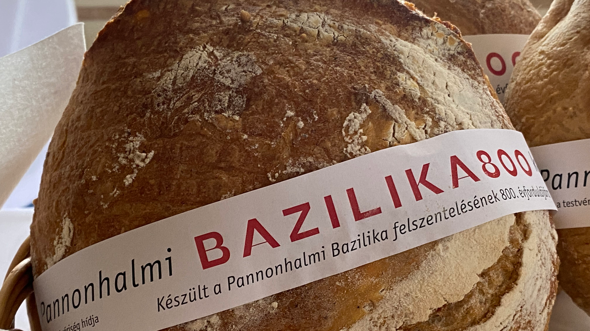 Bazilika800 – kenyér a felszentelési jubileumra – Videó